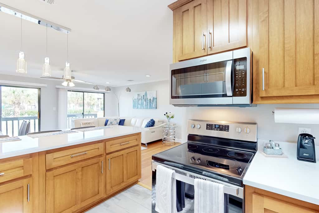 Lanai Village Condo w/ Pool & Tennis! Dog Friendly