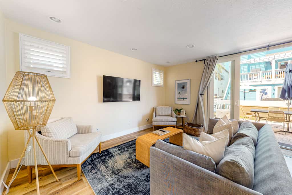 Walk to Mission Beach: Centrally Located Townhome