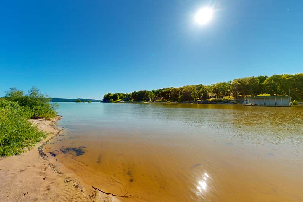 Sprawling Eufaula Lake Sanctuary w/ Dock!