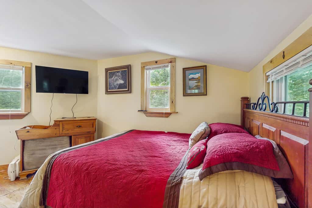 Tiny House at Sugarbush North: Adventure Hub!