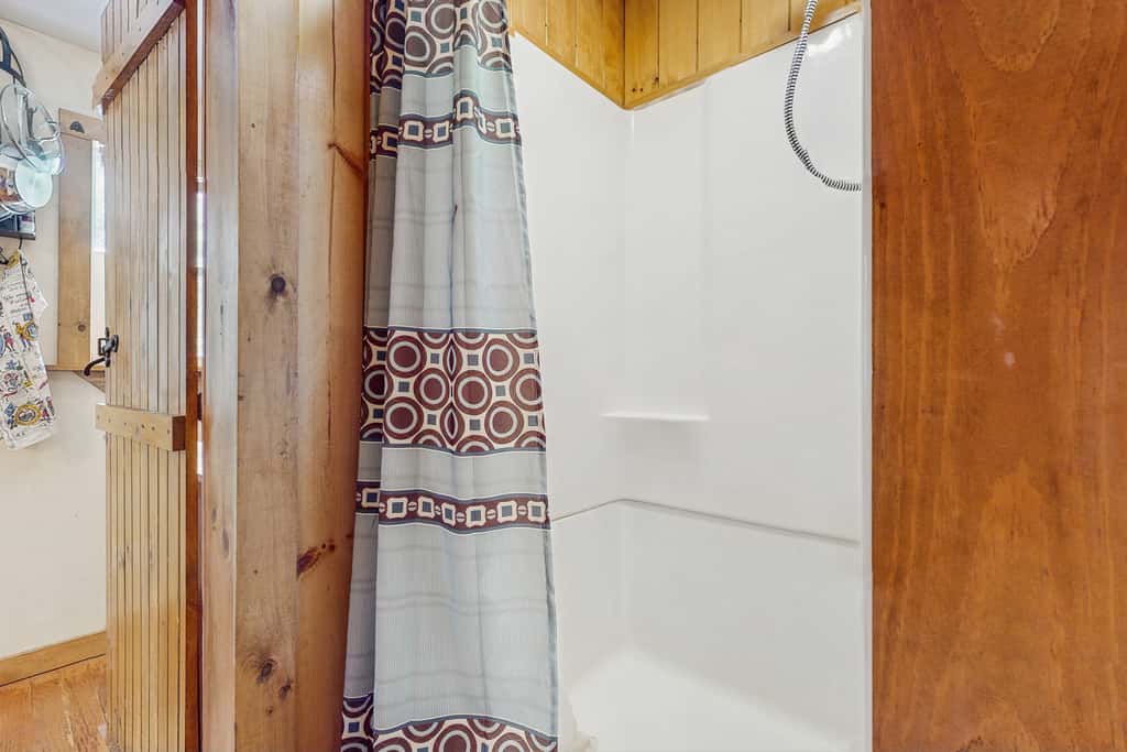 Tiny House at Sugarbush North: Adventure Hub!