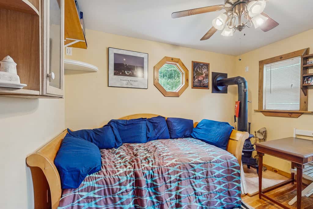 Tiny House at Sugarbush North: Adventure Hub!