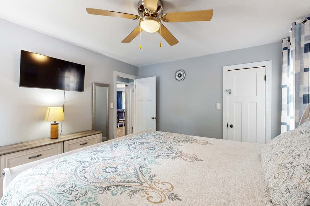 Michigan City Retreat w/ Hot Tub Near Beach