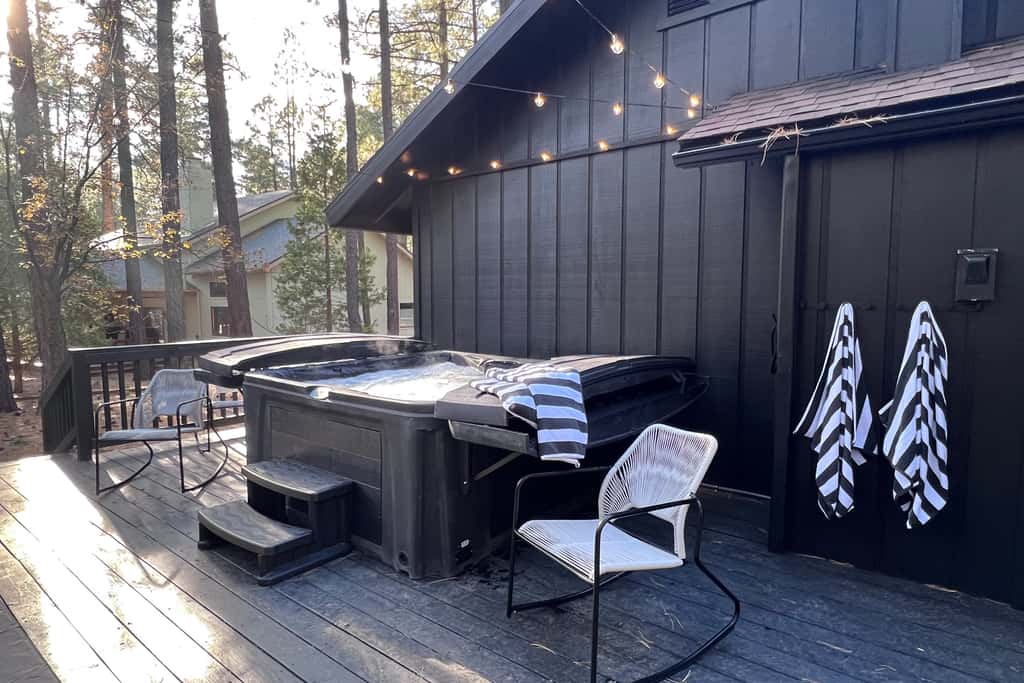 Hot Tub & Game Room! Pinetop 'Wild Horse Retreat'