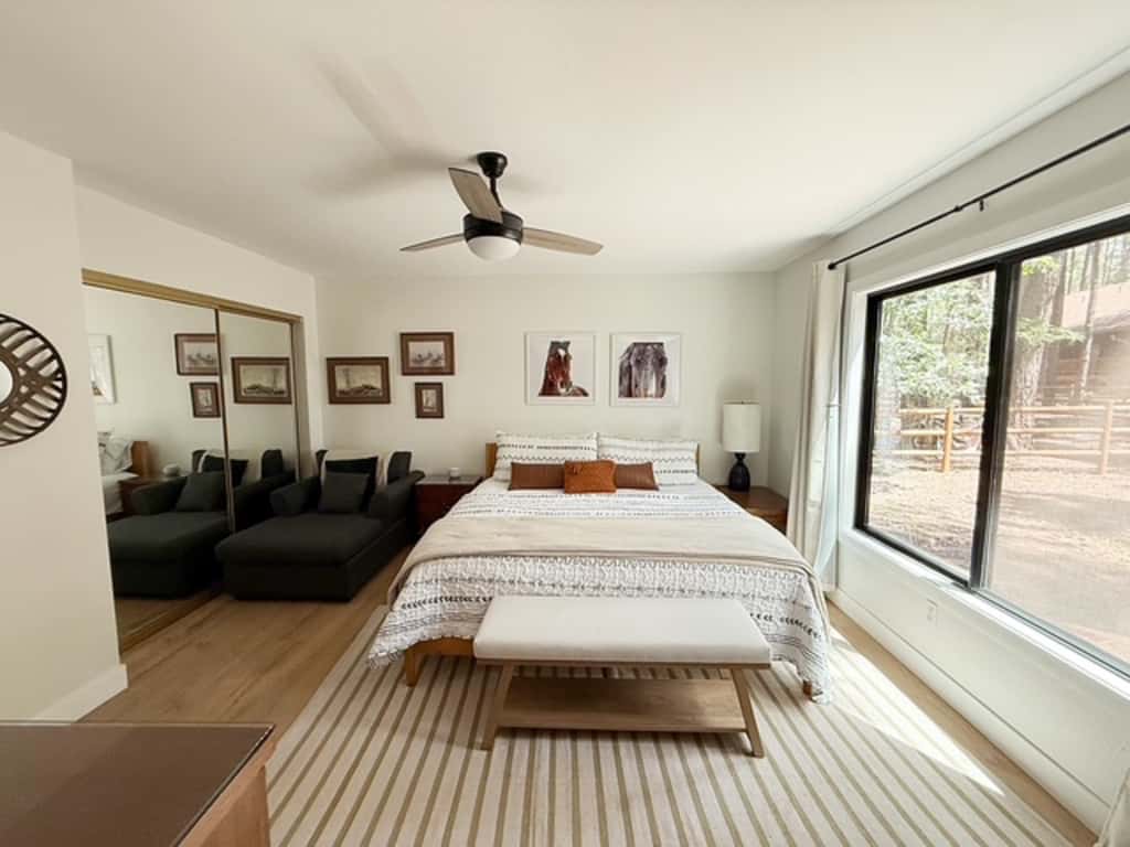 Hot Tub & Game Room! Pinetop 'Wild Horse Retreat'