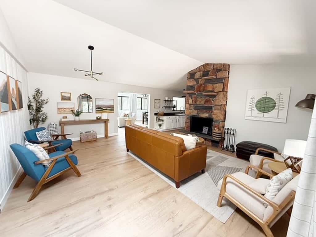 Hot Tub & Game Room! Pinetop 'Wild Horse Retreat'