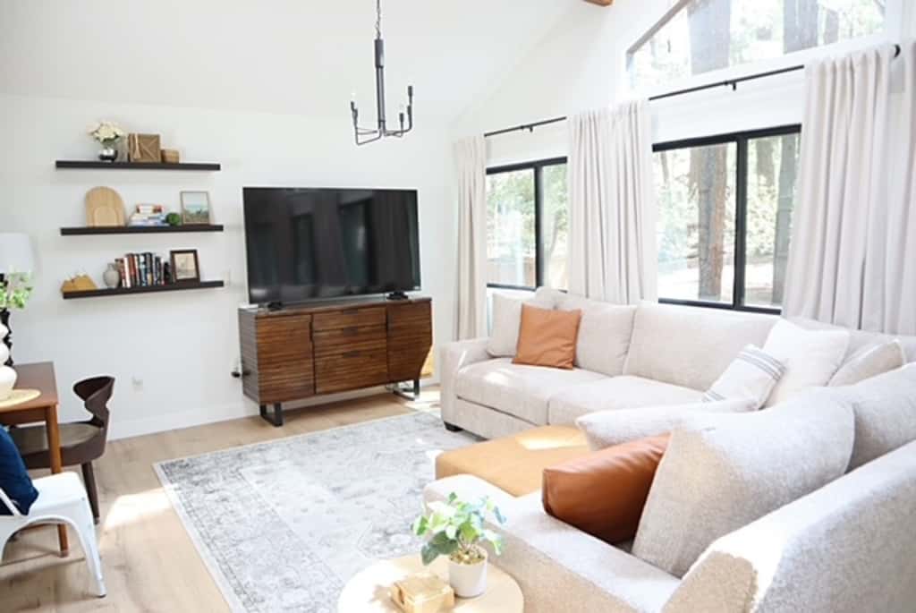 Hot Tub & Game Room! Pinetop 'Wild Horse Retreat'