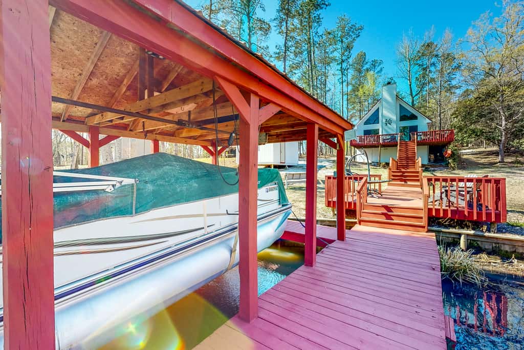 Lakefront Eatonton Haven w/ Dock: Bring Your Boat!