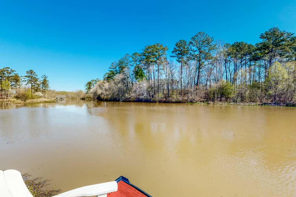 Lakefront Eatonton Haven w/ Dock: Bring Your Boat!