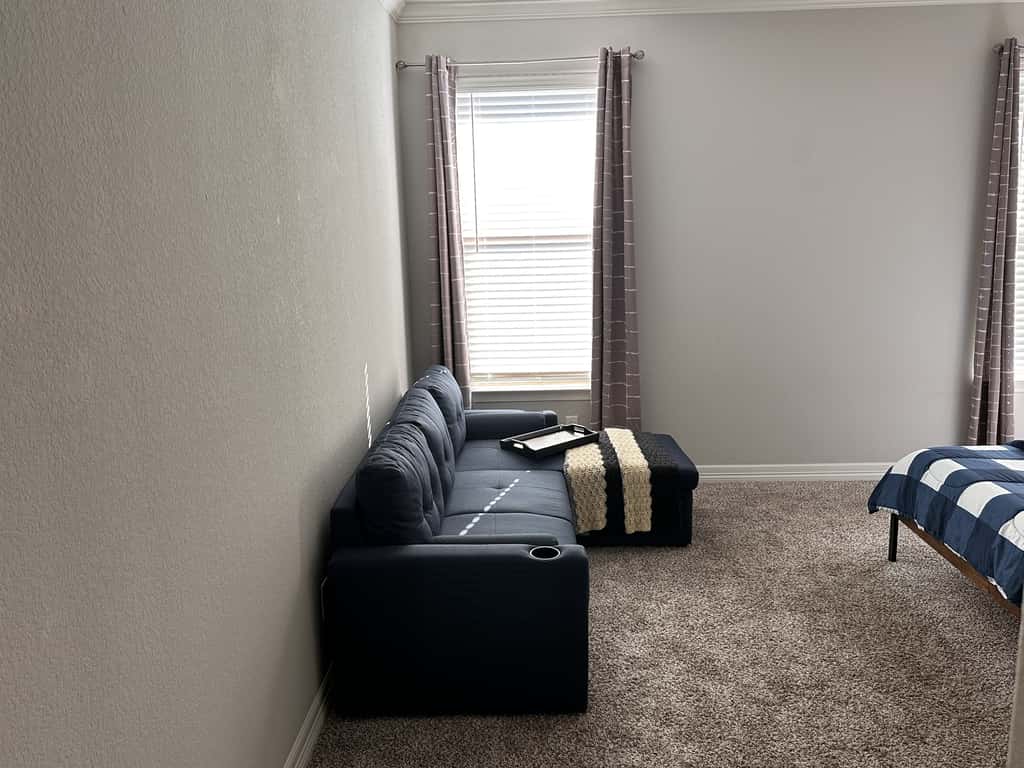 Family Retreat! South College Station Home w/ Yard