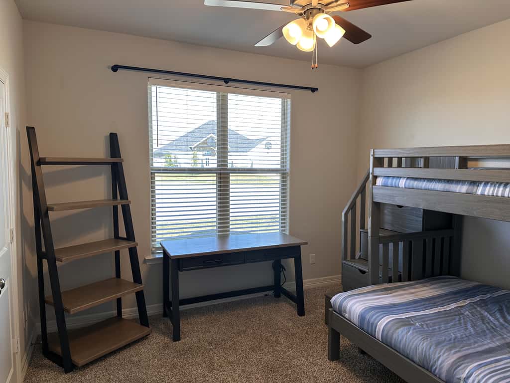 Family Retreat! South College Station Home w/ Yard