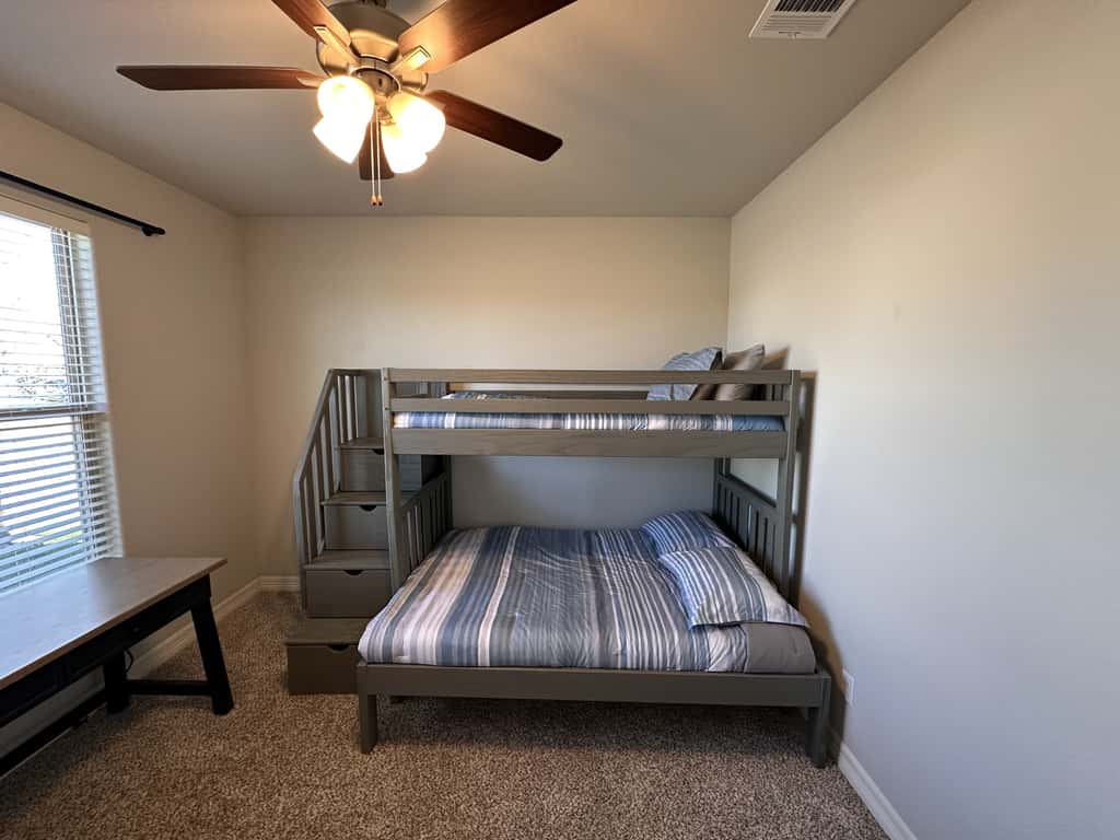 Family Retreat! South College Station Home w/ Yard