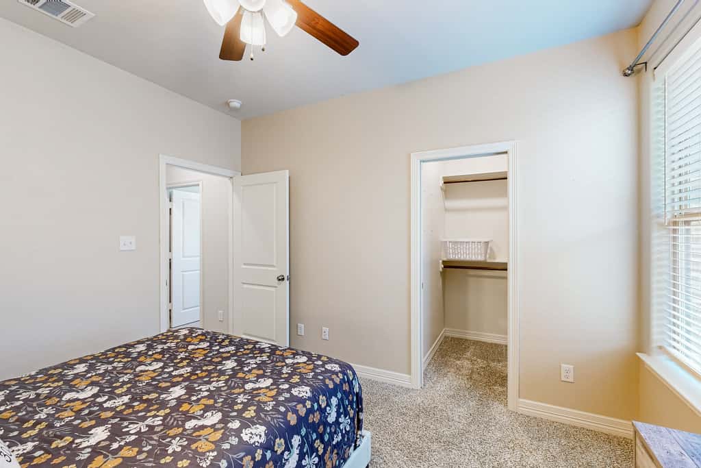 Family Retreat! South College Station Home w/ Yard