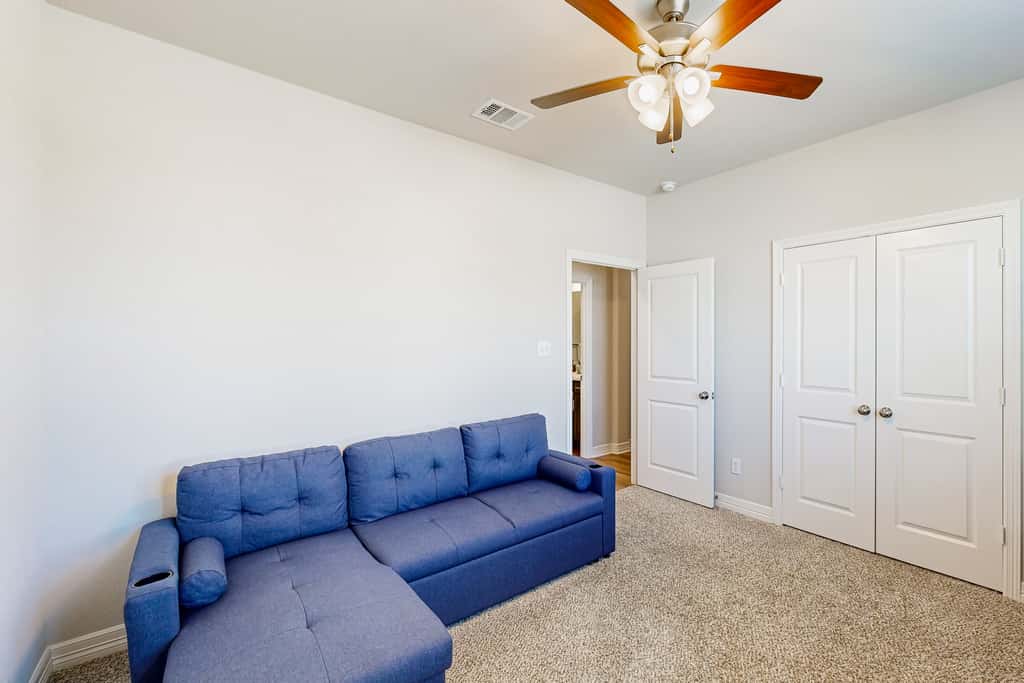 Family Retreat! South College Station Home w/ Yard