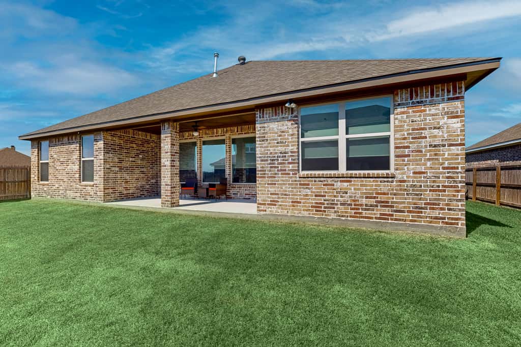 Family Retreat! South College Station Home w/ Yard