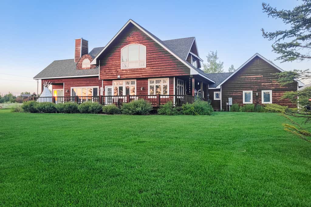 Fun w/ Family! Mtn-View Gem w/ Deck in Driggs