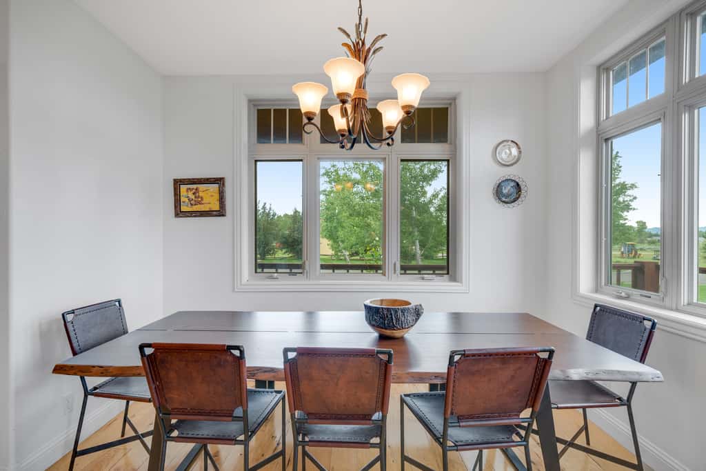 Fun w/ Family! Mtn-View Gem w/ Deck in Driggs