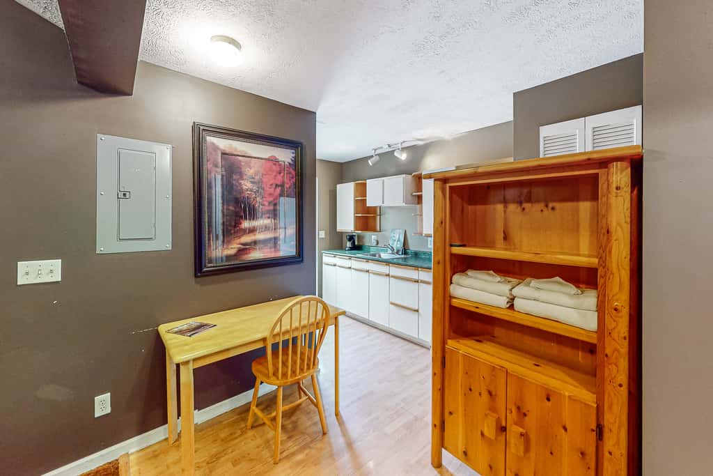 Hot Tub, Lake Monroe Views! 22-Acre Outdoor Oasis