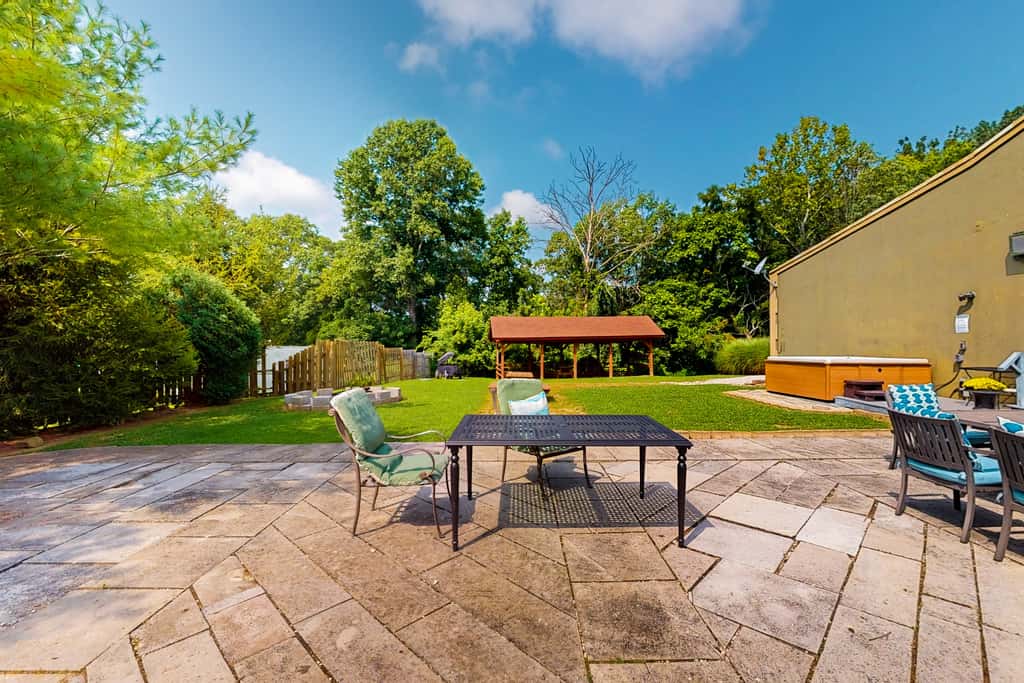 Hot Tub, Lake Monroe Views! 22-Acre Outdoor Oasis