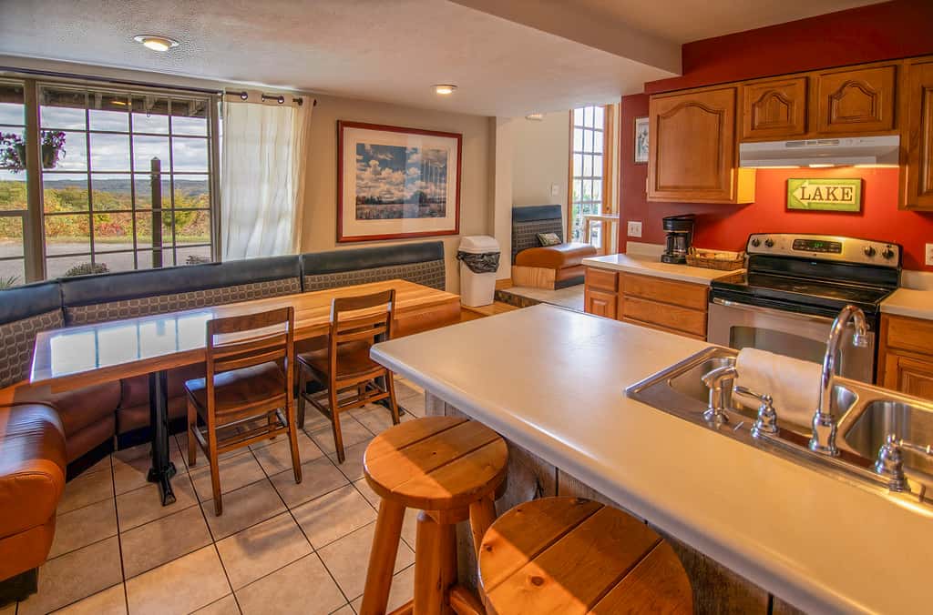 Hot Tub, Lake Monroe Views! 22-Acre Outdoor Oasis