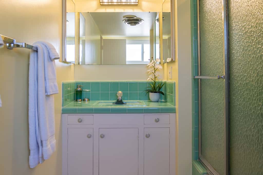 Poolside Splendor! Spacious De Anza Golf Club Home