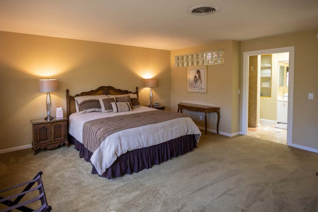 Poolside Splendor! Spacious De Anza Golf Club Home