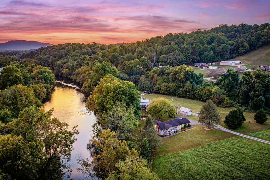 Riverfront Angler's Oasis in Elizabethton