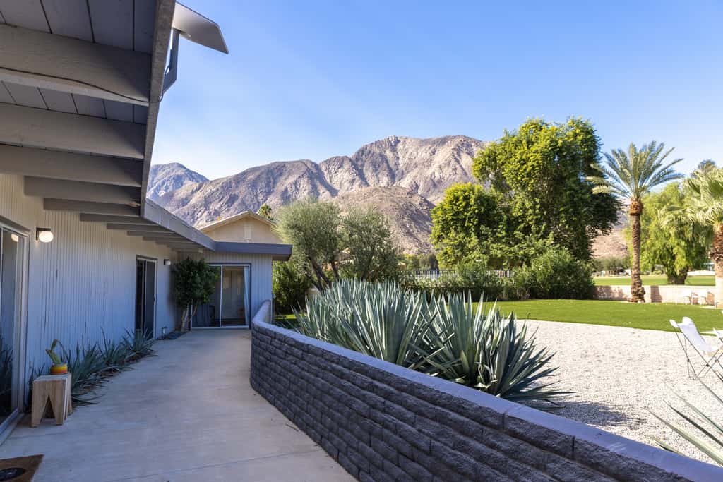 Pool & Mtn View! Designer Borrego Springs Hideaway