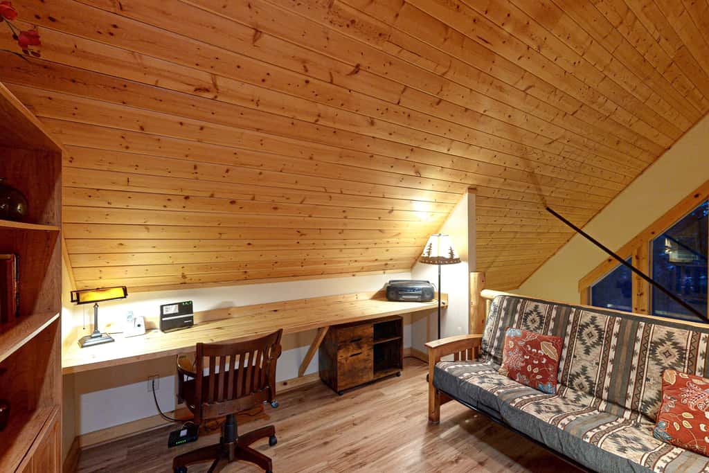 Cabin w/ Mountain Views & Shared Pool & Hot Tub