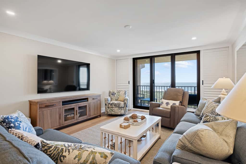 Luxury Direct Oceanfront 3BR Panoramic Ocean Views
