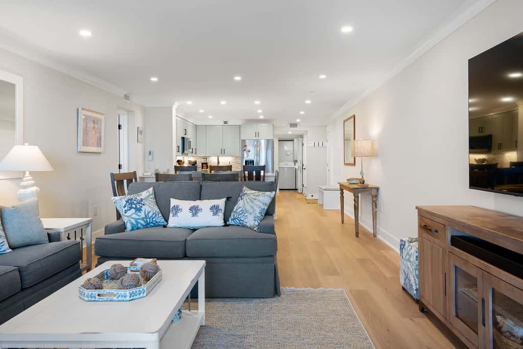 Luxury Direct Oceanfront 3BR Panoramic Ocean Views