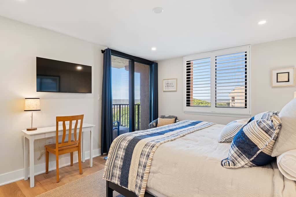 Luxury Direct Oceanfront 3BR Panoramic Ocean Views