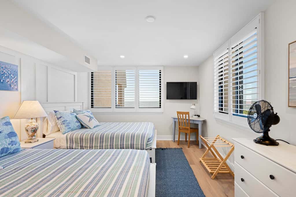Luxury Direct Oceanfront 3BR Panoramic Ocean Views