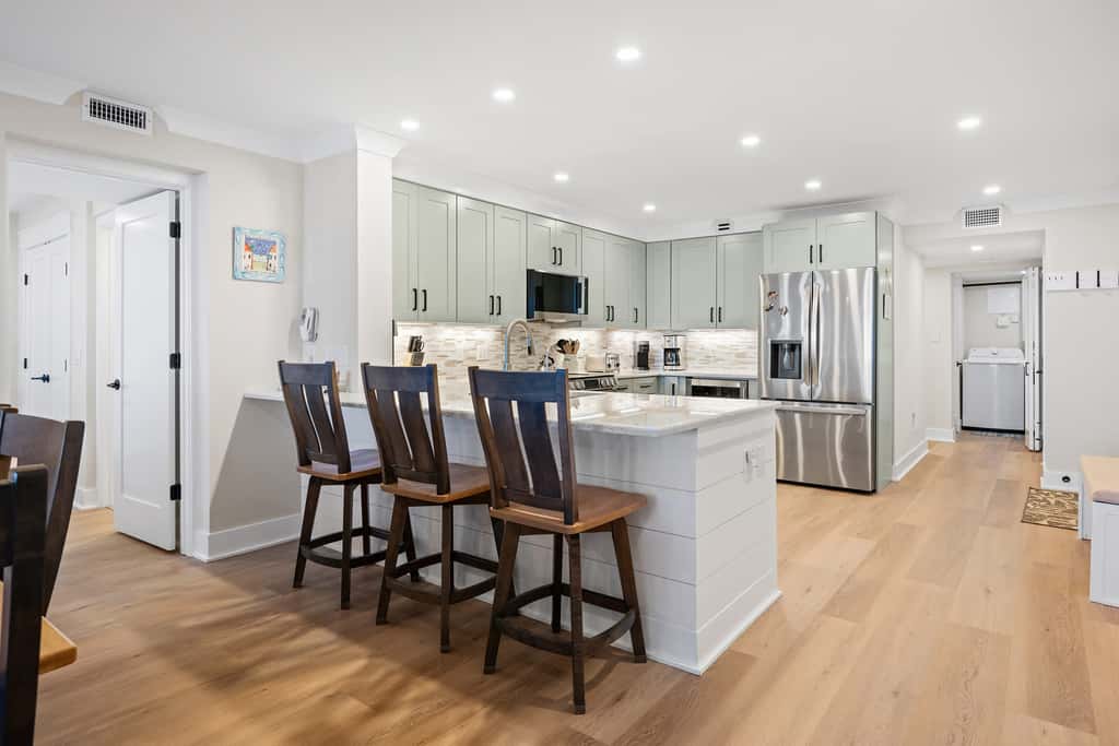 Luxury Direct Oceanfront 3BR Panoramic Ocean Views