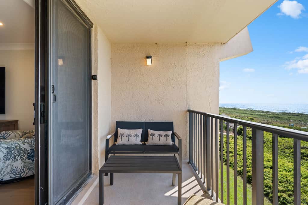 Luxury Direct Oceanfront 3BR Panoramic Ocean Views