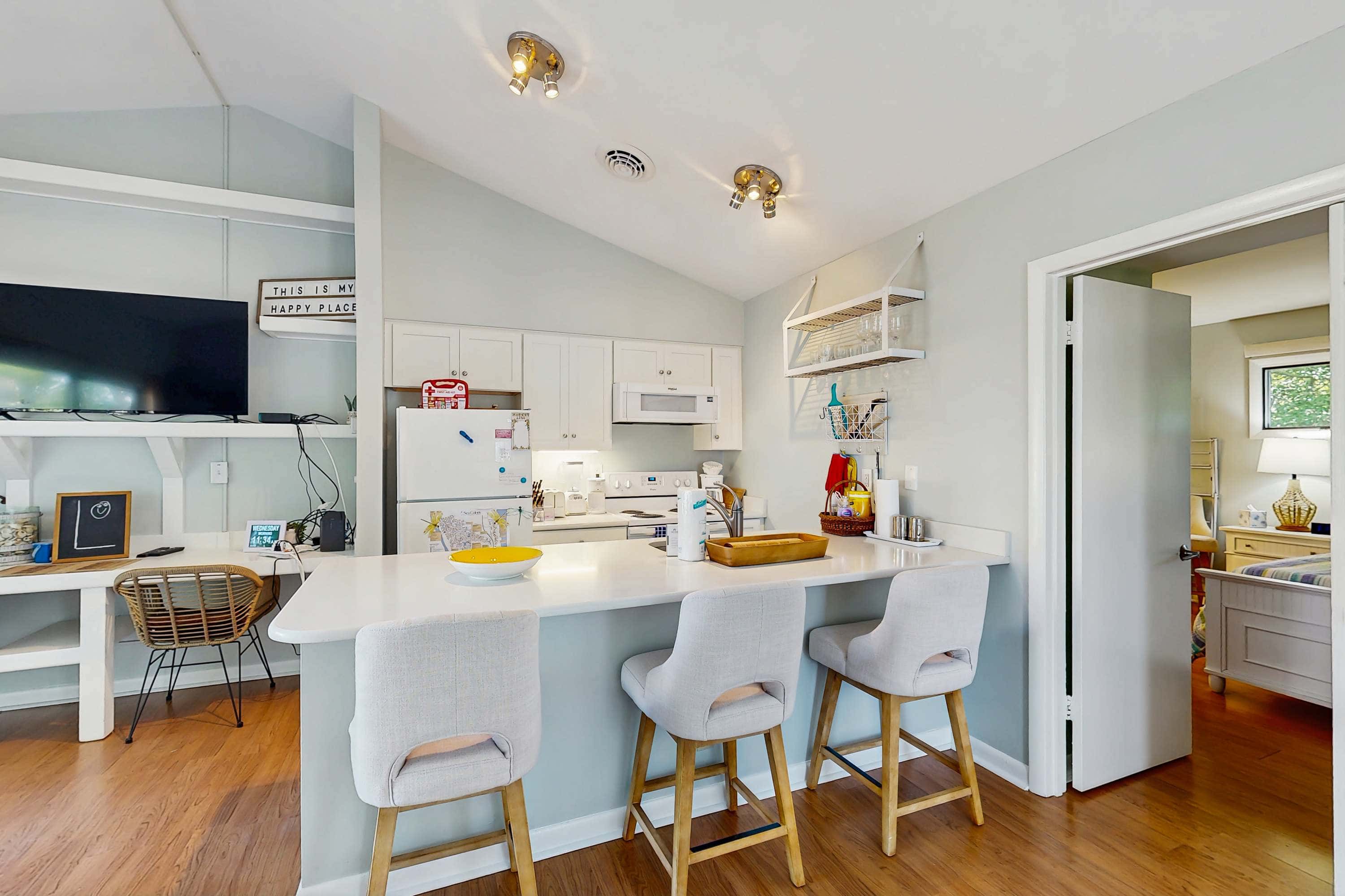 Sea Colony 1st floor condo with pools, tennis