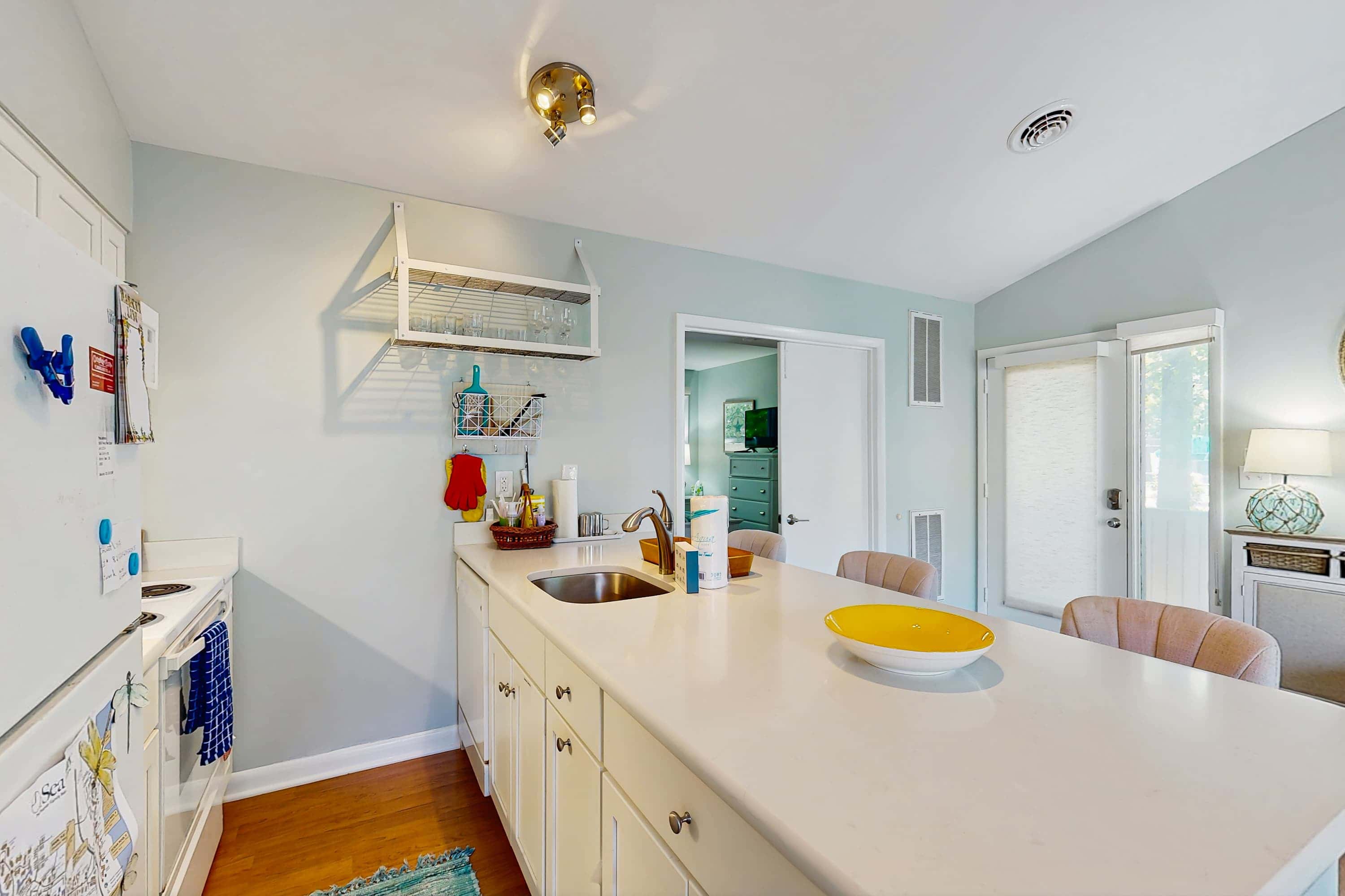 Sea Colony 1st floor condo with pools, tennis