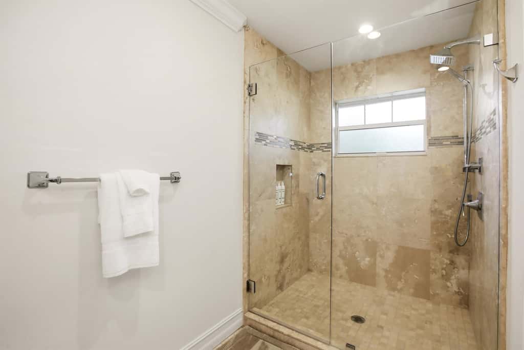 Spacious 3 Bedroom Naples Home with Private Pool and Near Ocean Access