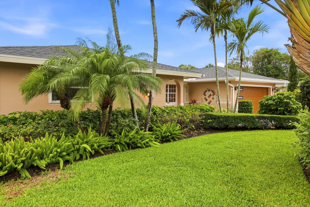 Spacious 3 Bedroom Naples Home with Private Pool and Near Ocean Access