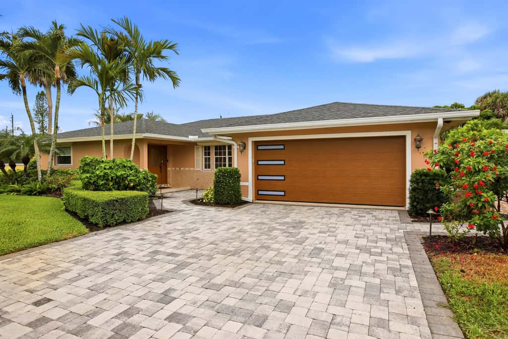 Spacious 3 Bedroom Naples Home with Private Pool and Near Ocean Access
