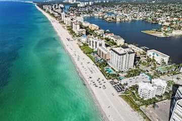 Spacious 3 Bedroom Naples Home with Private Pool and Near Ocean Access