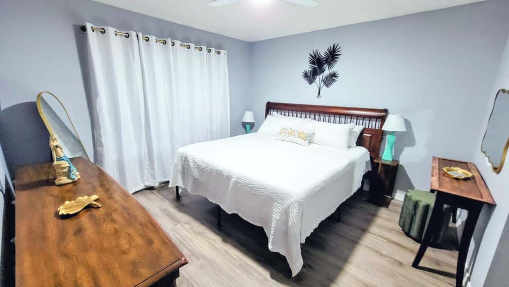 Relax on Navarre Beach, Play in Pensacola