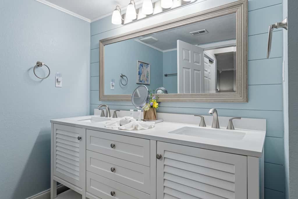 Islander Beach Resort Condo, Ocean Views, Pool 
