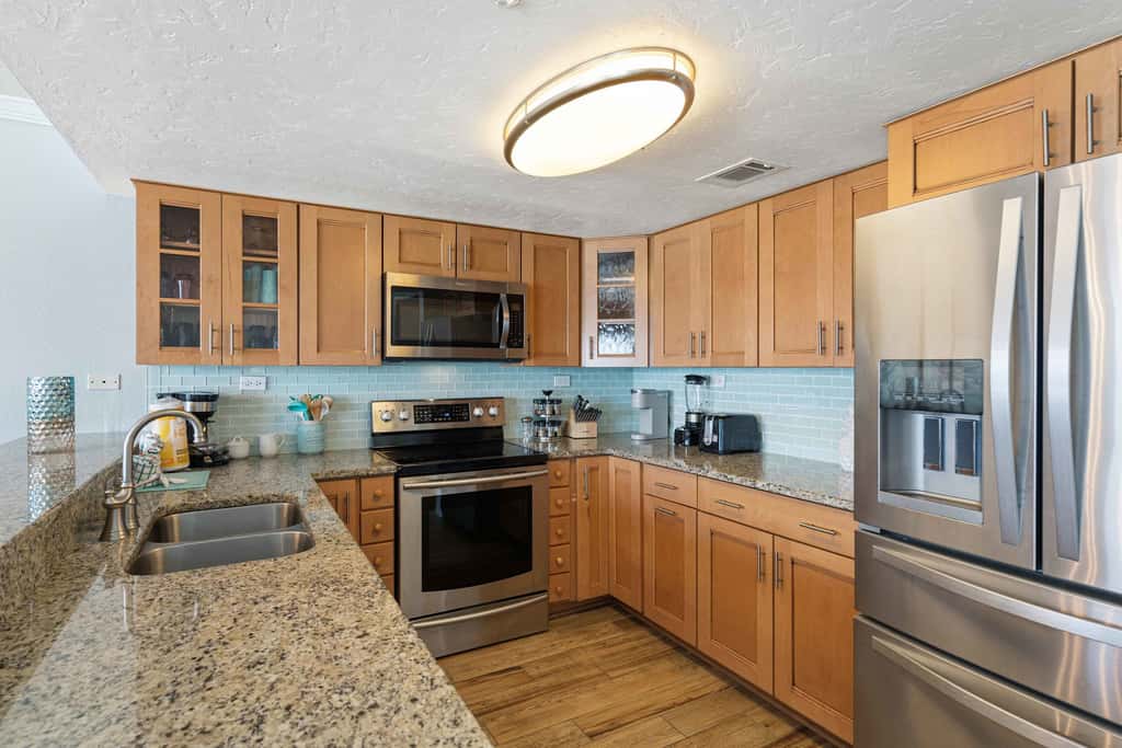 Islander Beach Resort Condo, Ocean Views, Pool 