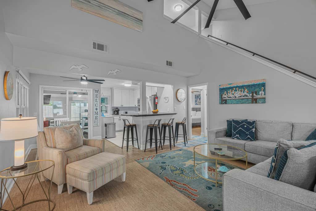 3BR Home, Indoor Pool, Hot Tub, Dog Friendly 