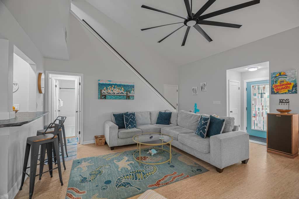 3BR Home, Indoor Pool, Hot Tub, Dog Friendly 