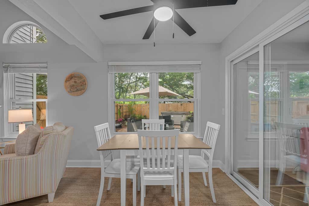 3BR Home, Indoor Pool, Hot Tub, Dog Friendly 