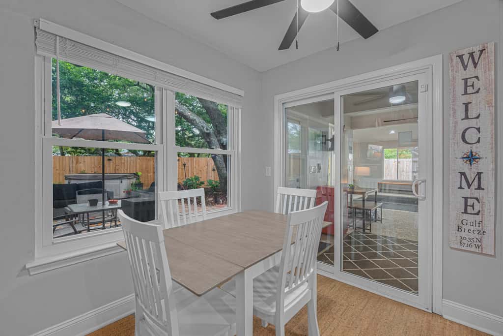 3BR Home, Indoor Pool, Hot Tub, Dog Friendly 