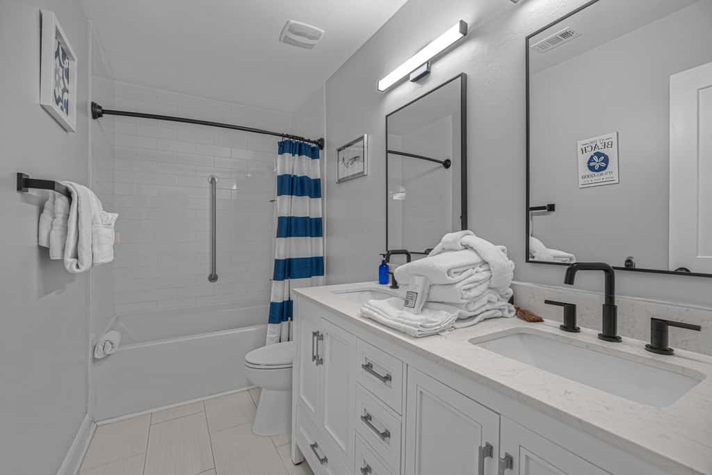 3BR Home, Indoor Pool, Hot Tub, Dog Friendly 