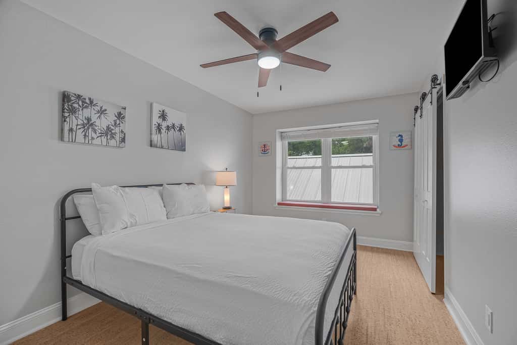 3BR Home, Indoor Pool, Hot Tub, Dog Friendly 